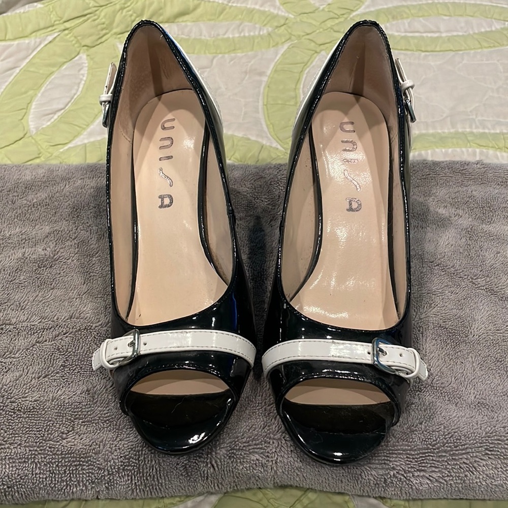 Unisa open toed pumps